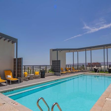 Detailed 2Bd, Highrise Dt, Pool, Gym, Parking, Sleeps 8 Apartment Phoenix Bagian luar foto