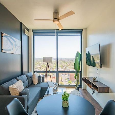 Detailed 2Bd, Highrise Dt, Pool, Gym, Parking, Sleeps 8 Apartment Phoenix Bagian luar foto