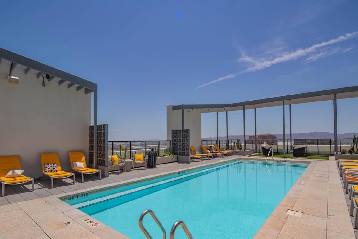 Detailed 2Bd, Highrise Dt, Pool, Gym, Parking, Sleeps 8 Apartment Phoenix Bagian luar foto