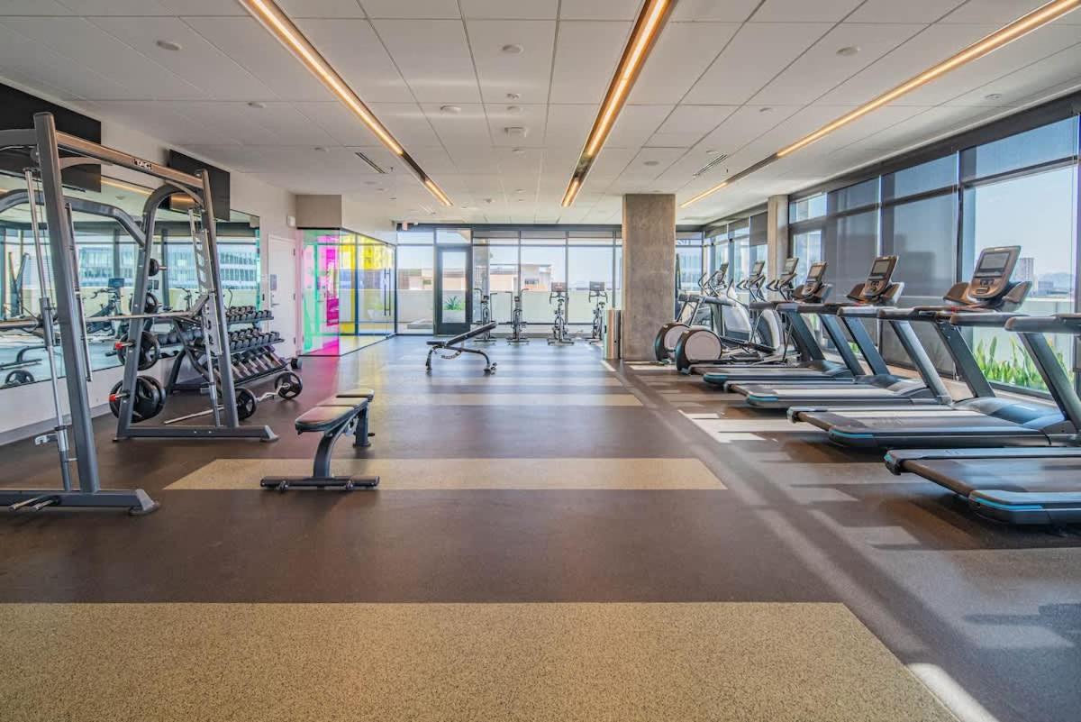 Detailed 2Bd, Highrise Dt, Pool, Gym, Parking, Sleeps 8 Apartment Phoenix Bagian luar foto