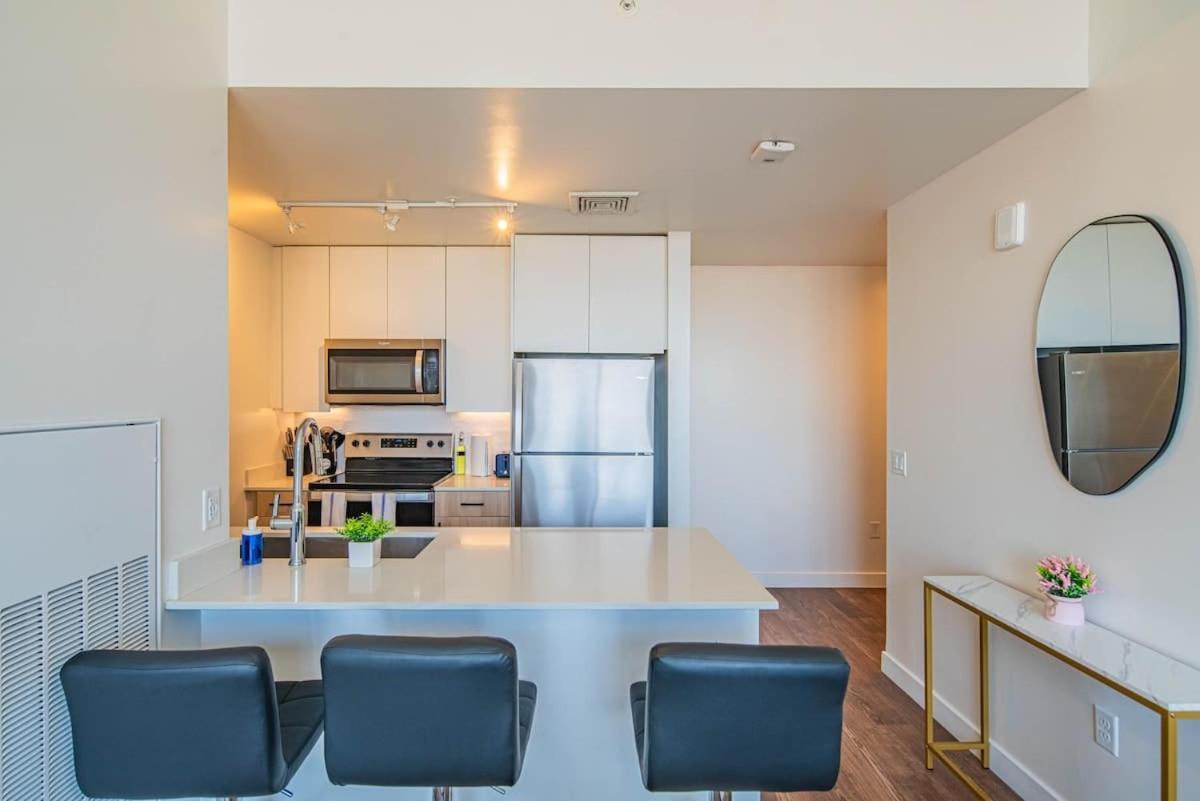 Detailed 2Bd, Highrise Dt, Pool, Gym, Parking, Sleeps 8 Apartment Phoenix Bagian luar foto